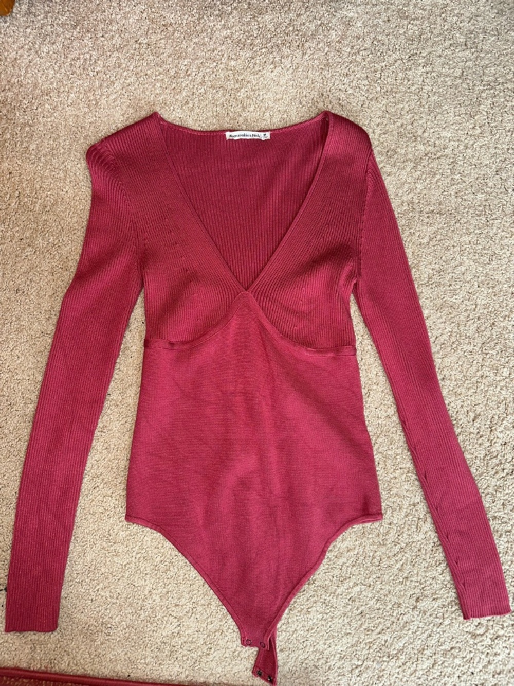 Abercrombie & Fitch Ribbed Deep V Long Sleeve bodysuit Top - Raspberry Pink - Picture 2 of 3